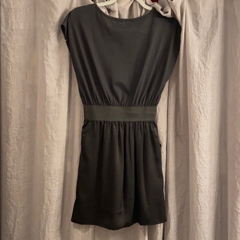 Dress - Picture 4 of 5